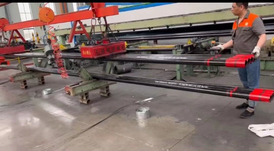 API 5CT Стандарт 5-1/2 STC Противовысокое давление P110 Углеродные цепные стальные трубы и корпус для защиты скважины